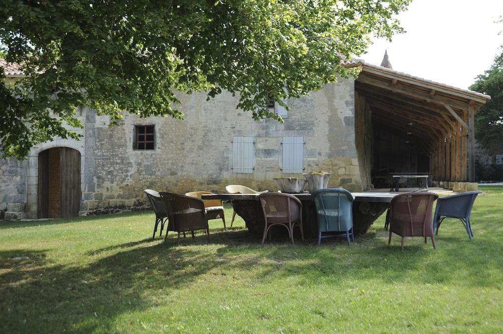 Chateau De Lerse Bed & Breakfast Perignac  Exterior photo